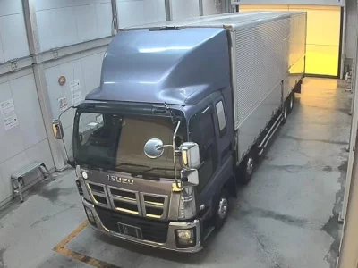 Isuzu TRUCK