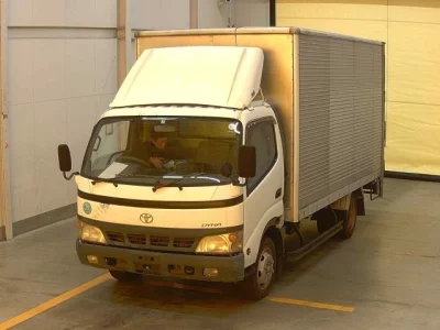 Toyota DYNA  с аукциона в Японии
