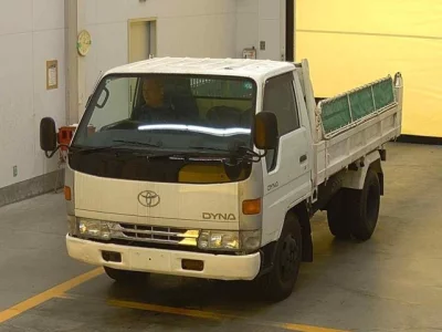 Toyota DYNA  с аукциона в Японии