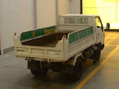 Toyota DYNA  с аукциона в Японии