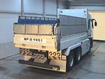 Mitsubishi FUSO TRUCK  с аукциона в Японии