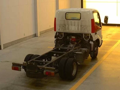 Toyota DYNA  с аукциона в Японии