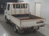 Toyota DYNA лот № 4055 оценка 3  с аукциона в Японии 1
