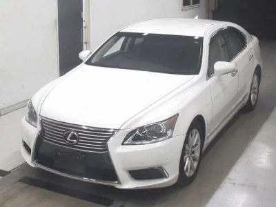 Lexus LS