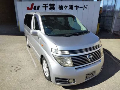 Nissan ELGRAND  с аукциона в Японии