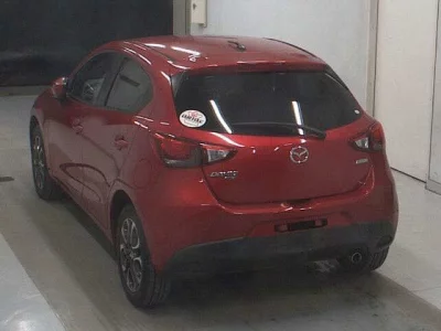 Mazda DEMIO  с аукциона в Японии