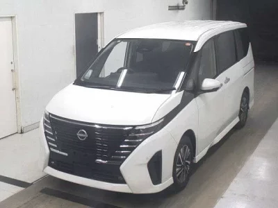Nissan SERENA  с аукциона в Японии
