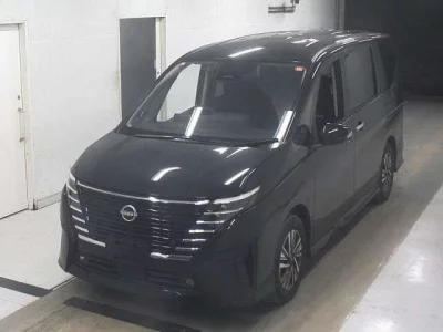 Nissan SERENA  с аукциона в Японии
