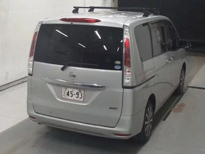 Nissan SERENA  с аукциона в Японии