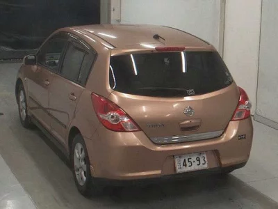 Nissan TIIDA