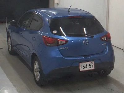 Mazda DEMIO  с аукциона в Японии