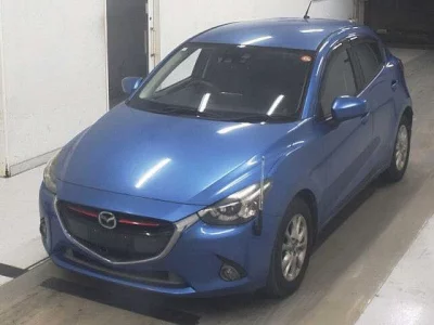 Mazda DEMIO  с аукциона в Японии