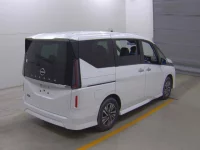 Nissan SERENA лот № 28 оценка 3.5  с аукциона в Японии 3