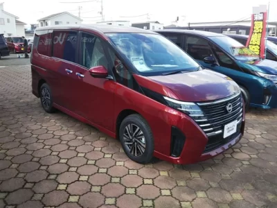 Nissan SERENA  с аукциона в Японии