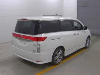 Nissan ELGRAND лот № 103 оценка 3  с аукциона в Японии 3