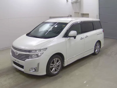 Nissan ELGRAND  с аукциона в Японии