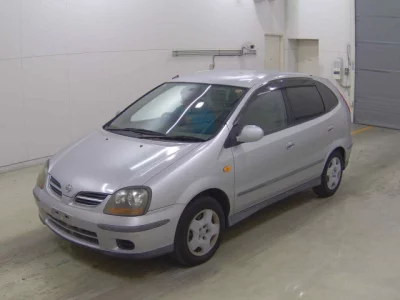 Nissan TINO