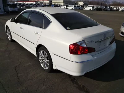 Nissan FUGA  с аукциона в Японии