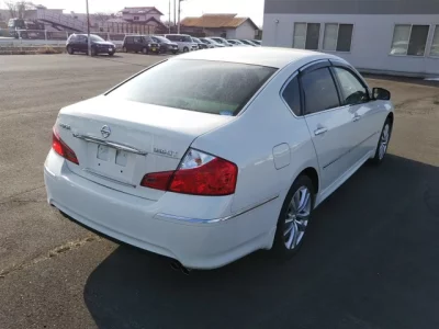 Nissan FUGA  с аукциона в Японии