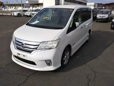 Nissan SERENA  с аукциона в Японии