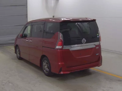 Nissan SERENA  с аукциона в Японии