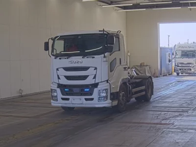 Isuzu GIGA  с аукциона в Японии