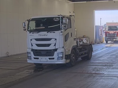 Isuzu GIGA