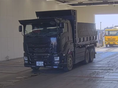 Isuzu GIGA