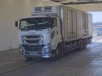 Isuzu GIGA