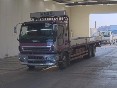 Isuzu GIGA