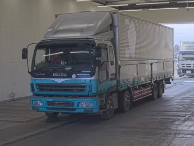 Isuzu GIGA