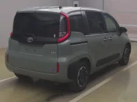 Toyota SIENTA лот № 72038 оценка 4.5  с аукциона в Японии 1