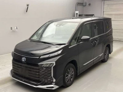 Toyota VOXY  с аукциона в Японии