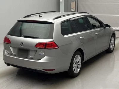 Volkswagen GOLF VARIANT