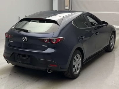 Mazda MAZDA3  с аукциона в Японии