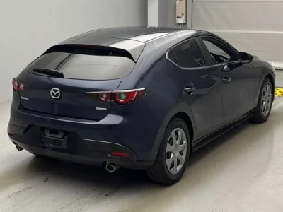 Mazda MAZDA3  с аукциона в Японии