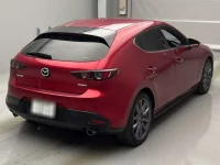 Mazda MAZDA3 лот № 101 оценка RA  с аукциона в Японии 1