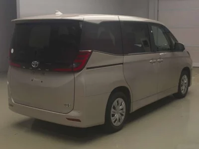 Toyota NOAH  с аукциона в Японии