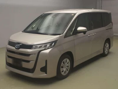 Toyota NOAH  с аукциона в Японии