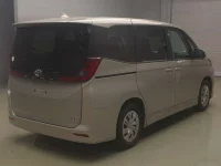 Toyota NOAH лот № 80048 оценка RA  с аукциона в Японии 1