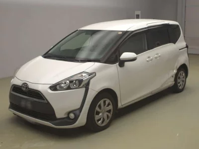 Toyota SIENTA  с аукциона в Японии