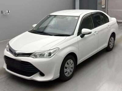 Toyota COROLLA AXIO  с аукциона в Японии