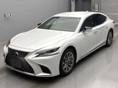 Lexus LS  с аукциона в Японии