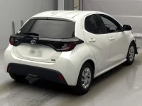 Toyota YARIS лот № 318 оценка RA  с аукциона в Японии 1