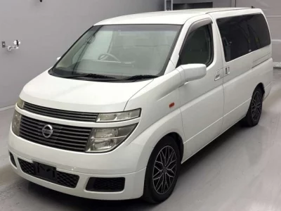 Nissan ELGRAND  с аукциона в Японии
