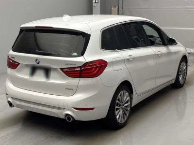 BMW 2-Series  с аукциона в Японии