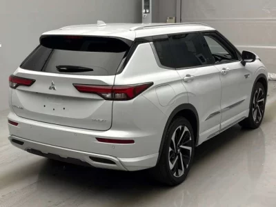Mitsubishi OUTLANDER PHEV