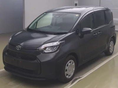 Toyota SIENTA  с аукциона в Японии