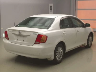 Toyota COROLLA AXIO  с аукциона в Японии