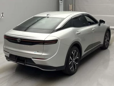 Toyota CROWN CROSSOVER  с аукциона в Японии